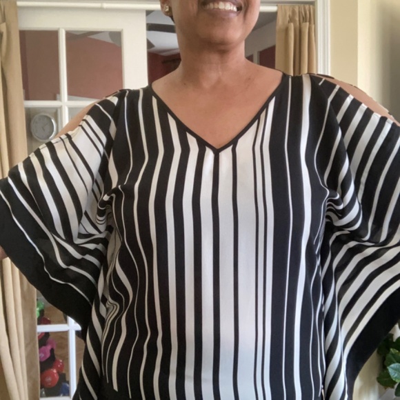 BCX Black & White Stripe Chiffon Cold Shoulder Poncho Top - Picture 6 of 14